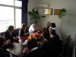 武漢新東物業(yè)管理 一站式專業(yè)服務(wù)，構(gòu)建和諧美好社區(qū)